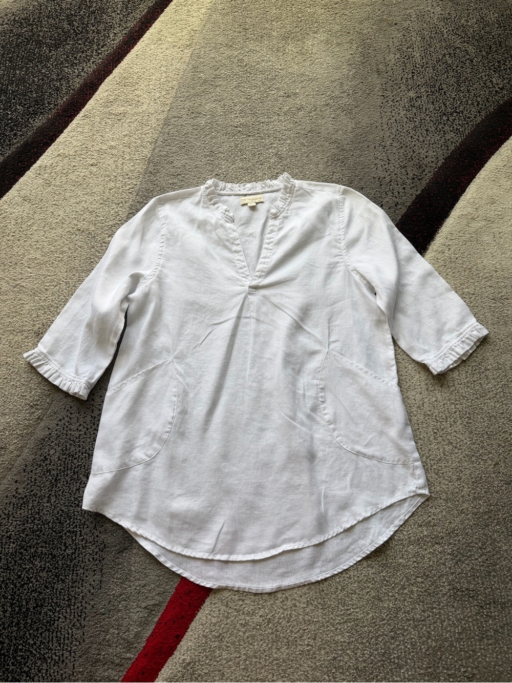 Cynthia Rowley White Linen Ruffled Neckline Split Neck Tunic Top